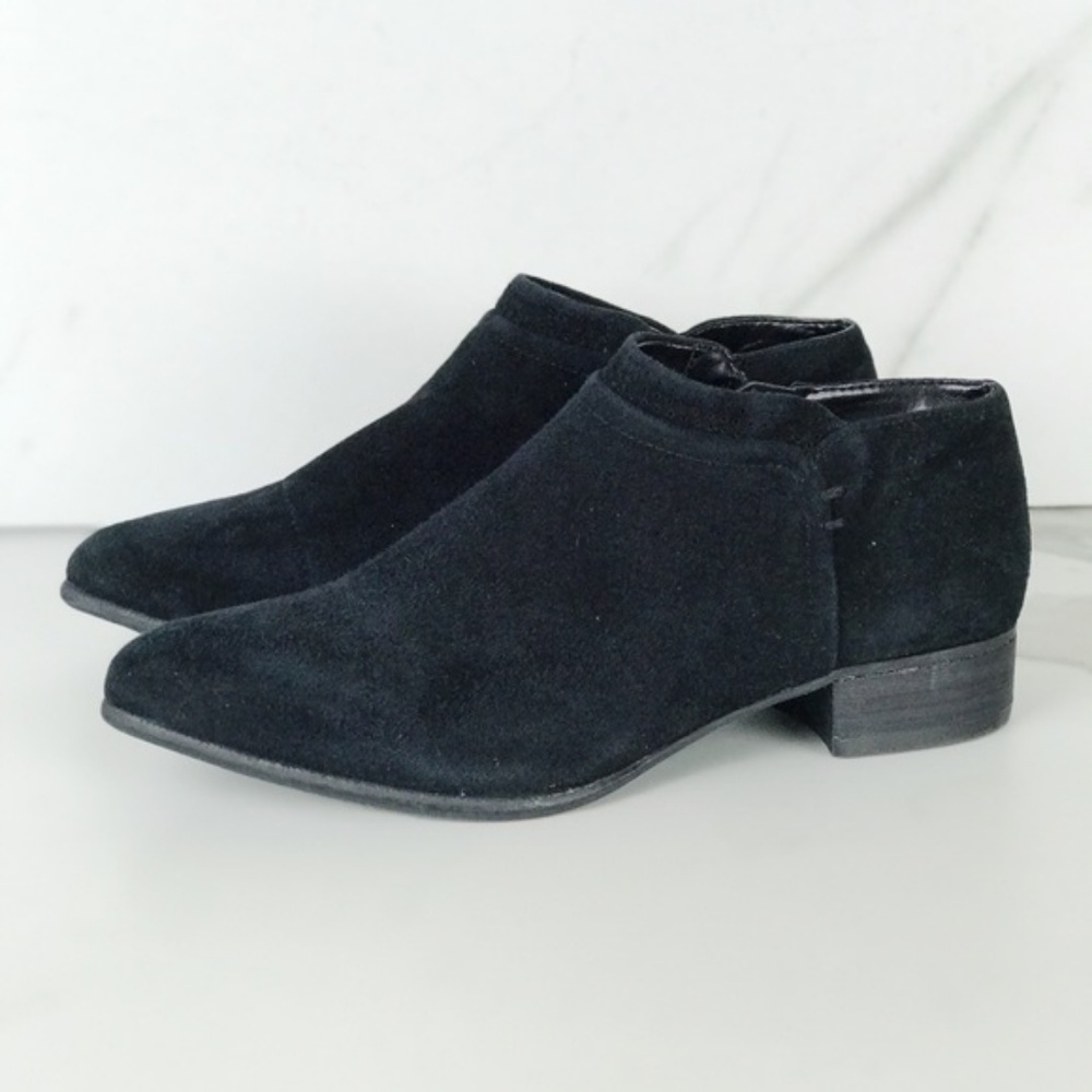Vince Camuto Black Suede Ankle Booties Size 6